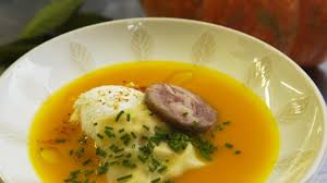 Reportages en régions et rubriques en plateau permettent de mieux comprendre l'impact de la météo sur la santé, la nature, l'histoire et la vie de tous les jours. Replay Meteo A La Carte Meteo A La Carte Recette Veloute De Potiron Ravioles Et Andouille Du France 3