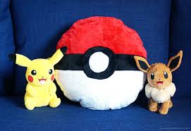 This toy tutorial with photos and instructions help you to make funny felt pokemon toy. Diy Pokemon Pokeball Pillow Artsy Fartsy Mama