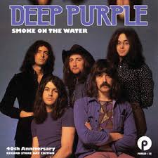 Перевод песни smoke on the water — рейтинг: Ian Gillan To Sing Smoke On The Water At Mass Guitar World Record Attempt