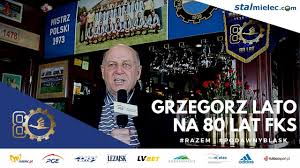 To nie z mielca pochodzi ta łysa menda grzegorz lato?,obiecywał reaktywację stali mielec ,a z tego co mi wiadomo wyburzono ten stadion. Tv Stal Grzegorz Lato Na 80 Lat Fks Stal Mielec Youtube