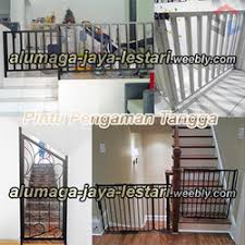 Disana kita tinggal bersama banyak orang dan tinggal di ketinggian yang cukup berbahaya. Pintu Pengaman Tangga