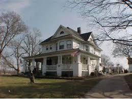 I M Sure Many Glasses Of Iced Tea And Lemonade Have Been Sipped On This Porch Old Houses Farmhouse Architecture Old Farm Houses