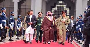صور سمو ولي العهد يغادر باكستان بعد زيارة رسمية غادر بحفظ الله ورعايته صاحب السمو الملكي الأمير pakistan army academic dress imran khan