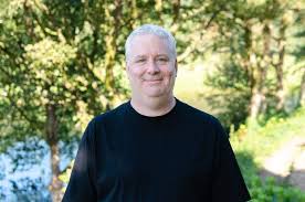 About Smaller Earth Group