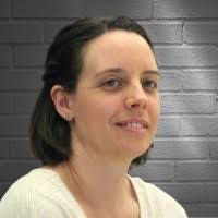 Shelley Buckingham's Instagram, Twitter & Facebook