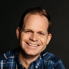 Sara Shelton (@saralaurence)