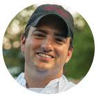 Here's What Chefs Think When You Use Your Phone During a Meal