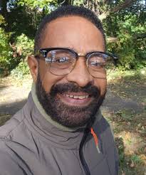 HAPPY SUNDAY BEAUTIFUL AGELESS PEOPLE! I am getting my walk in