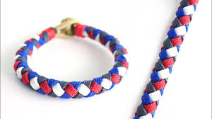 Make sure you pass the lower end of the strip through strands 2 and 3 to complete the braiding cycle, as demonstrated in step 7. How To Make A Flat 4 Strand Round Braid Paracord Bracelet Tutorial Knot And Loop Style Youtube