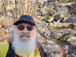 The intersection of the side trail to John's Hollow Shelter. 😎🥾🥾