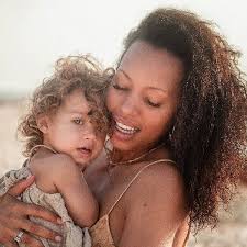 Nina Whitley — Bio Site