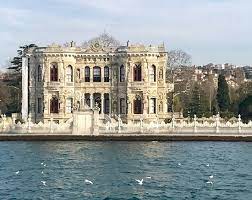 Beykoz kasrı mimarisi ve tarihi, beykoz kasrı kahvaltı fiyatları ve kasır nerede, nasıl gidilir ve giriş ücreti nedir ayrıntılı bilgiler bu yazımızda. Beykoz Mecidiye Hunkar Kasri Kucuksu Kasri Istanbul Turkiye Tripadvisor