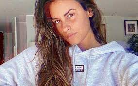 A look into carolina loureiro's net worth, money and current earnings. 33 Ideias De Carolina Loureiro Em 2021 Carolina Loureiro Loureiro Famosas Portuguesas