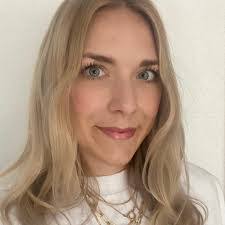 Ina Reich's Instagram, Twitter & Facebook