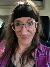 I dyed my hair. 💜💙 I hope you like it. Does anyone know a MONSTER HIGH  character who has purlpe and pink hair?