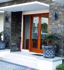 Warna cat dinding, sofa, meja, pot, dan lainnya memang berwarna sama dengan keramik teras rumah. 30 Model Tiang Teras Rumah Batu Alam Minimalis Yang Terbaru Calonarsitek Com
