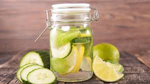 Es kann entweder heiß oder kalt genossen werden. Diese 7 Detox Wasser Rezepte Helfen Beim Entgiften Evidero