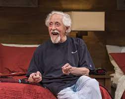 10 Oldest Living Actors In The World (Updated 2021) - Oldest.org