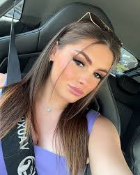 ✨𝐿𝑒𝒶𝒽 𝑀𝒶𝓇𝒾𝑒 𝐹𝓇𝒾𝓉𝒽 ✨ (@leahx2002x) • Instagram photos and  videos