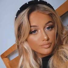 Ebony Kent (@ebonykentxx)