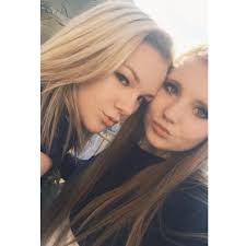 tia willis (@willis_tia)