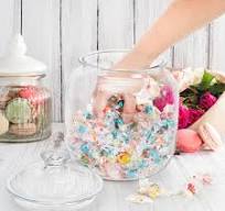 Amazon.com: Goaste 135oz Acrylic Cookie Jar with Lid, Airtight Candy Jar  Unbreakable, Clear Plastic Apothecary Jar with Silicone Sealing Ring for  Dog ...
