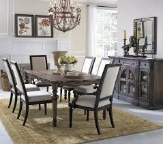 Dark Wood Dining Table With Scalloped Edges From Accentrics Home By Pulaski Furniture Decoraciones Del Hogar Hogar Comedores