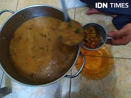 Nah, jika kamu penasaran dan tertarik. Nikmatnya Bubur Pedas Tanjungbalai Masakan Melayu Untuk Hari Besar