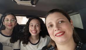 Confirmada a notícia de Patrícia Pires e das duas filhas, de 14 e 17 anos