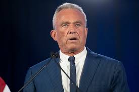 Robert F. Kennedy Jr. suspends his presidential bid, backs Trump