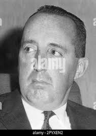 Dr scholl hi-res stock photography and images