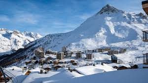 Tignes ces derniers jours avec vos photos de jour comme de nuit, de l'aiguille percée jusqu'au tunnel de la reine des neiges (ce n'est pas de nous. Tignes Ski Holidays Tignes Ski Resort Skiworld