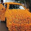 Decoration shown on the pictures is only a proposal and the most unique custom made wedding car decorations with and without artificial flowers. Https Encrypted Tbn0 Gstatic Com Images Q Tbn And9gcsw3qvlhf7cvwuad2vabk7ffkwdmpy Akvy2j 8kjxfzkzv2kxu Usqp Cau