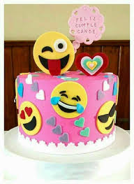 Pin By Marian Duque On Torta De Cumpleanos Emoji Birthday Cake Emoji Cake Beautiful Birthday Cakes