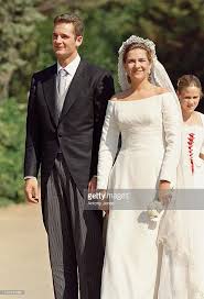 Cristina de borbón y grecia (madrid, 1965) es la tercera hija de los reyes juan carlos i y sofía de grecia, y hermana del actual rey felipe vi. The Wedding Of Infanta Cristina Of Spain And Inaki Urdangarin At Barcelona Cathedral Royal Wedding Dress Famous Wedding Dresses Royal Brides