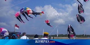 Tetapi bentuk layang yang paling mudah dibuat adalah bentuk yang seperti dipelajari dalam bangun datar. Ada Sapi Terbang Di Bali