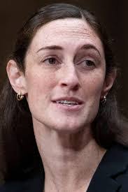 Toni Mckinnon's Instagram, Twitter & Facebook