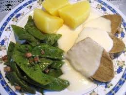 Gekochtes Rindfleisch Mit Meerrettichsosse Rezept Rindfleisch Mit Meerrettichsosse Meerrettichsosse Rindfleisch Rezepte