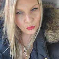 Good Monday morning. We are back from the wedding of the year! A huge  congratulations to our own Katie McKee and her husband Seth Stedke!