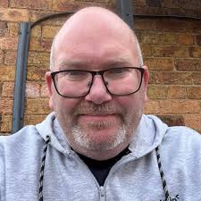 2 plate sized HASH BROWNS are coming to Iceland 8th April! 😲😍 📸 Snack  Reviews