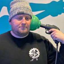 Does anyone have pictures of their merchandise for their current US tour?