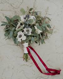 Hold bunch flowers upside down : 12 Types Of Wedding Bouquets Fiftyflowers