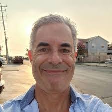 Mike Mann's Instagram, Twitter & Facebook