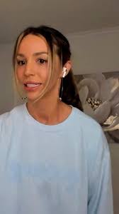 Sheena Brock's Instagram, Twitter & Facebook