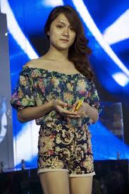 Anh không ngại chuyện yêu một người chuyển giới, thậm chí còn được bố mẹ ủng hộ. HÆ°Æ¡ng Giang Idol Tá»« Chang Trai Me Ca Hat Trá»Ÿ Thanh á»©ng Vien Sang Gia Hoa Háº­u Chuyá»ƒn Giá»›i Tháº¿ Giá»›i