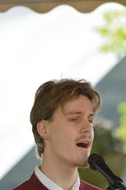 TERUGBLIK MUZIEK AAN DE MIDDENWEG 2025 De verrassende opening in de P3  muziektent van Amber van Heijningen en Mees Soepnel. Foto's zijn gemaakt  door de fotografen van deze dag Eric Gerth Anneke