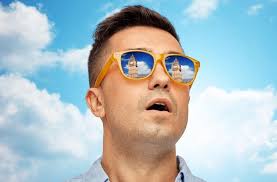 693 Ben Mouth Royalty-Free Images, Stock Photos & Pictures