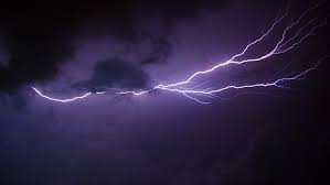 Bliksem en onweer.uitleg hoe te fotograferen. Onweer Op Komst Zes Vragen En Antwoorden Over De Vernietigende Kracht Van Bliksem Nh Nieuws