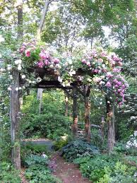 Farmhouse Garden Ideas Flower Beds Farmhouse Garden Decor Rustic Garden Ideas Garden Fence Cottage Gardens Fl Jardin Romantico Jardines Jardines Rusticos