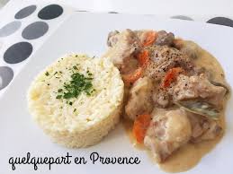 Moins Onereuse Que La Blanquette De Veau Mais Qui Reste Tout De Meme Un Bon Plat Je Ne Fais Jamais La Blanquette A L Blanquette De Dinde Bon Plat Blanquette